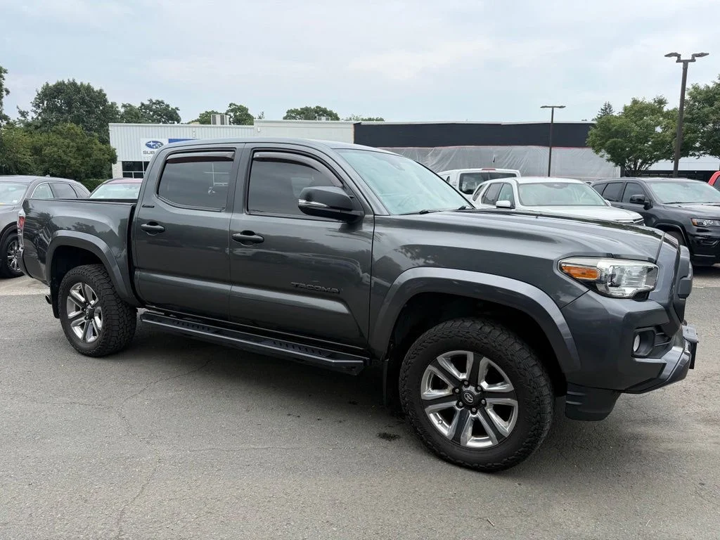 Used 2018 Magnetic Gray Metallic Toyota Limited image 4