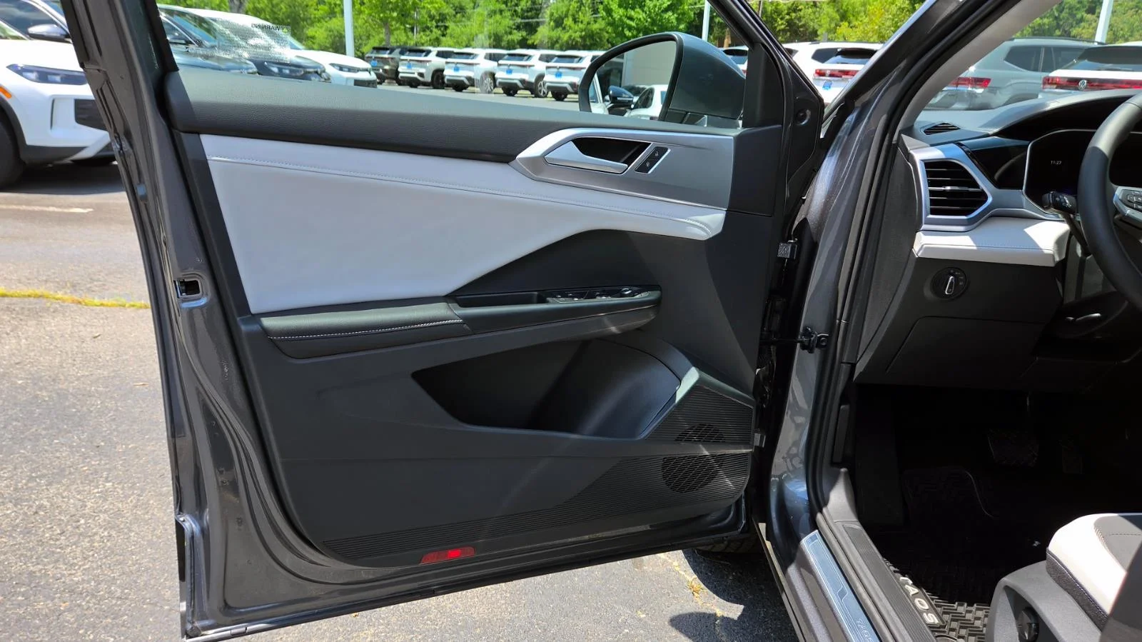 New 2026 GRAY Volkswagen SE image 19
