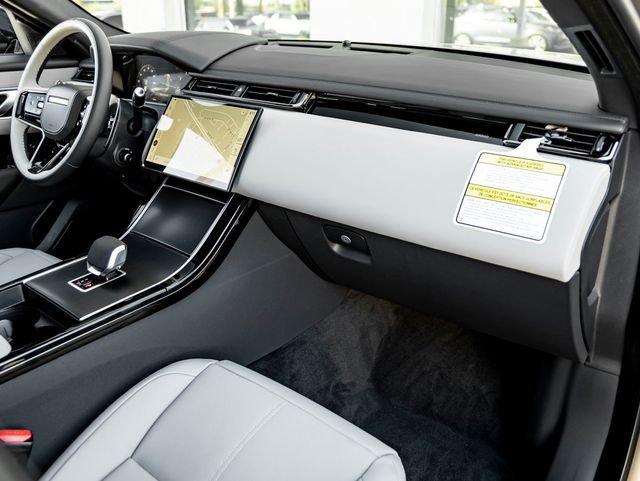 New 2026 Batumi Gold Land Rover Dynamic SE image 32