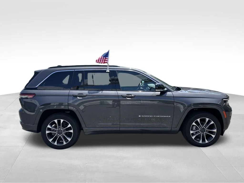 2025 Jeep Grand Cherokee Overland - Photo 8