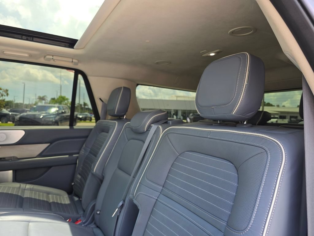 Used 2022 Crystal Blue Metallic Lincoln Black Label image 24