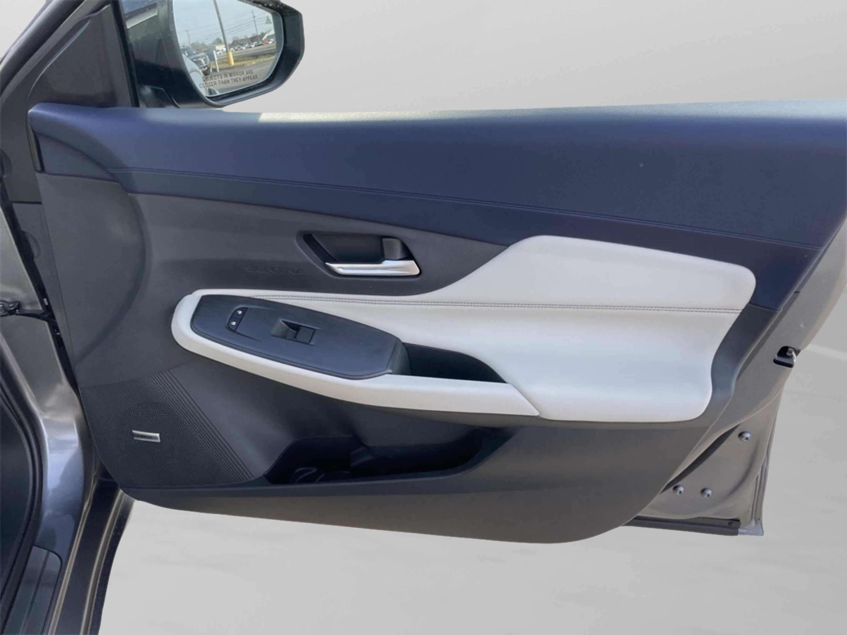 2026 Nissan Sentra SL - Photo 13