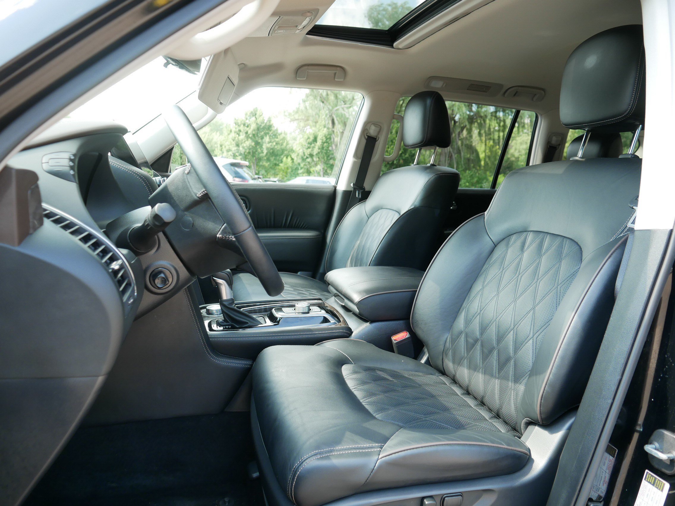 Used 2024 Super Black Nissan Platinum image 34