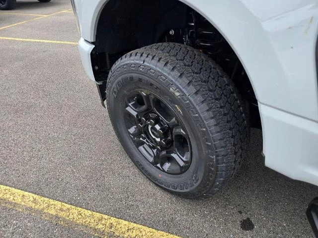 New 2026 Avalanche Ford F-350® XL image 38