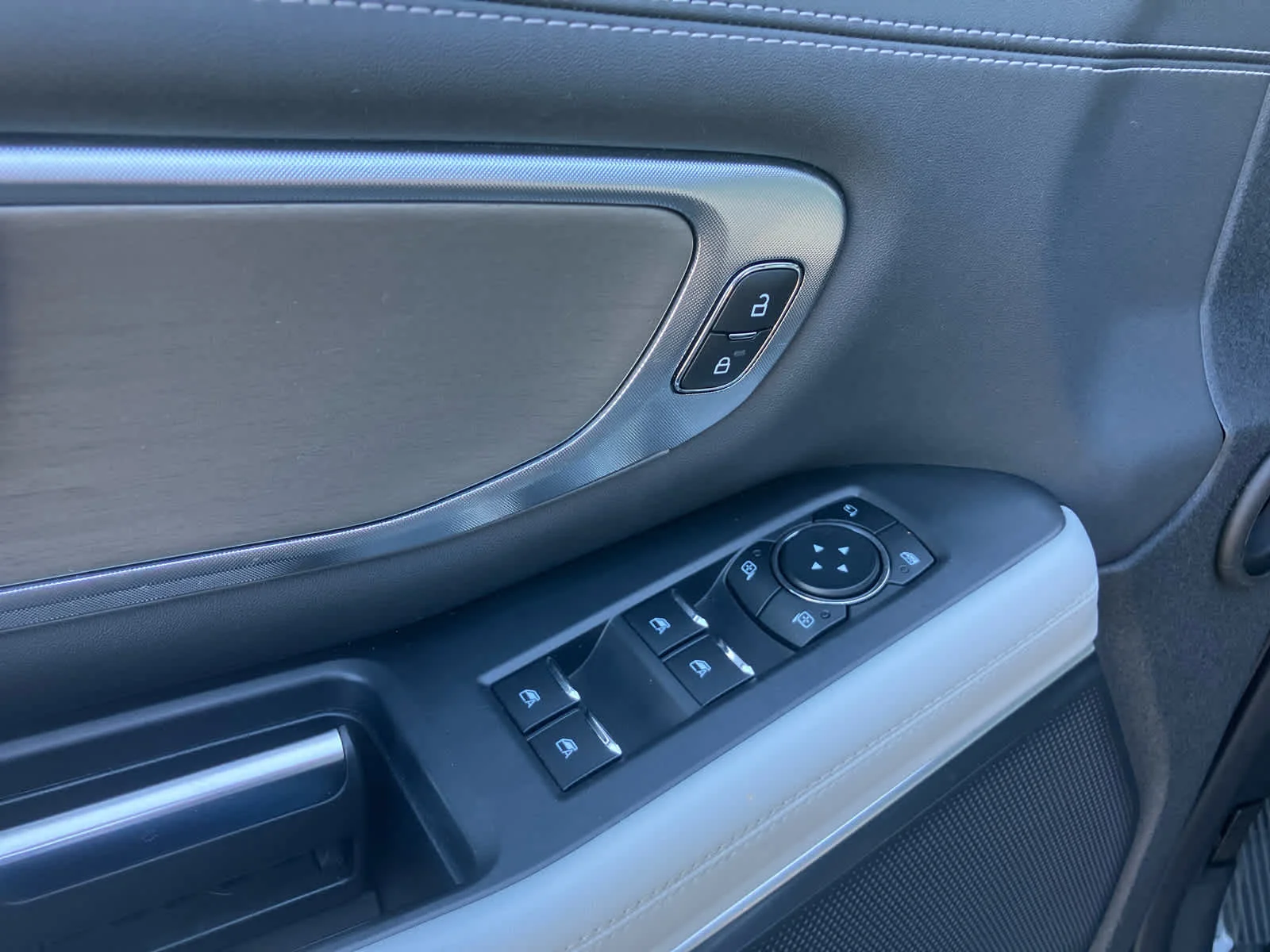 Certified Used 2025 Stone Blue Ford Platinum image 11