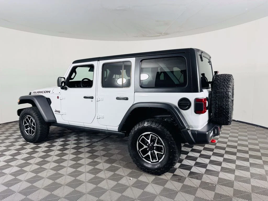 Used 2025 White Jeep Rubicon image 22