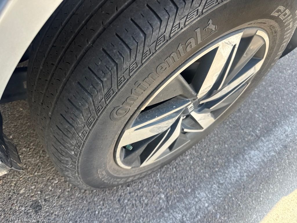 Used 2021 Silver Kia EX image 5