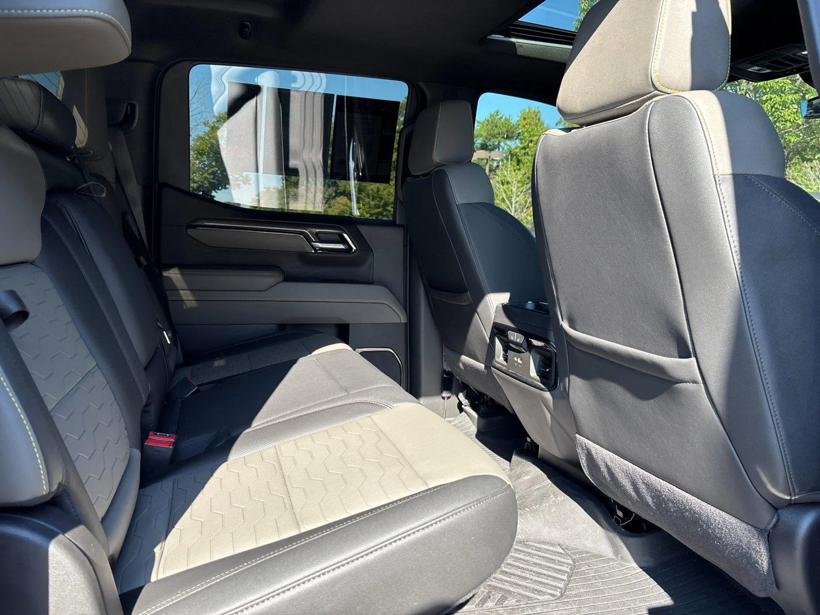 Used 2025 Black Chevrolet ZR2 Bison image 37
