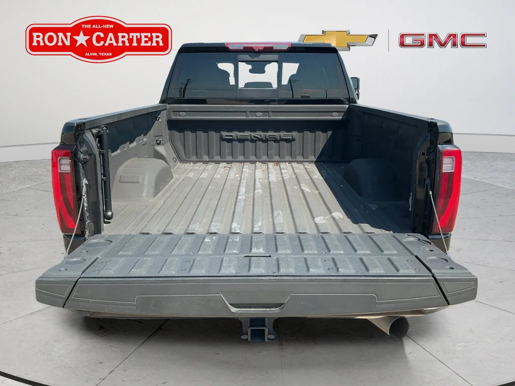Used 2024 Onyx Black GMC Denali image 21