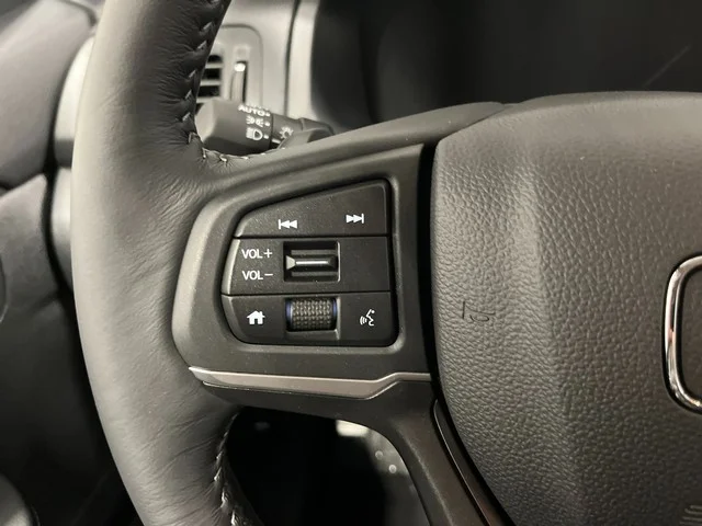 New 2026 Sonic Gray Pearl Honda RTL image 17