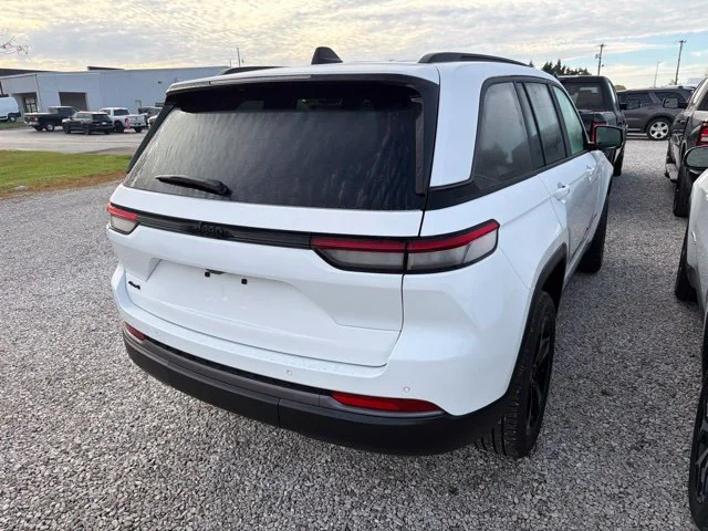 New 2027 Bright White Clear-Coat Paint Jeep  image 9
