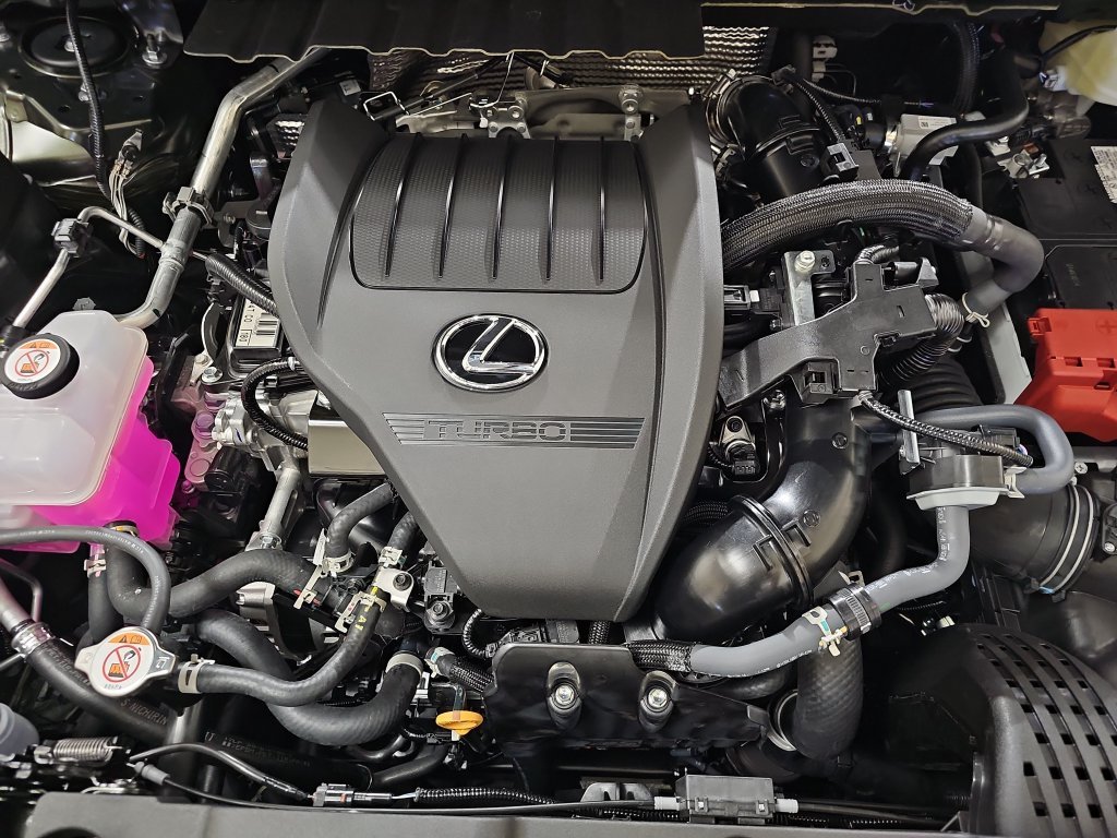 New 2026 Nori Green Pearl Lexus AWD image 29