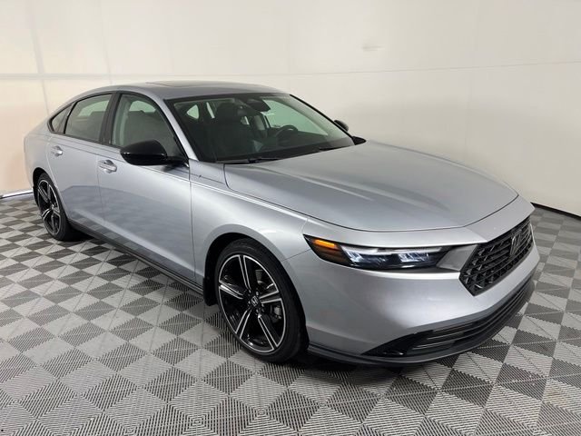 New 2026 Silver Honda SE image 1