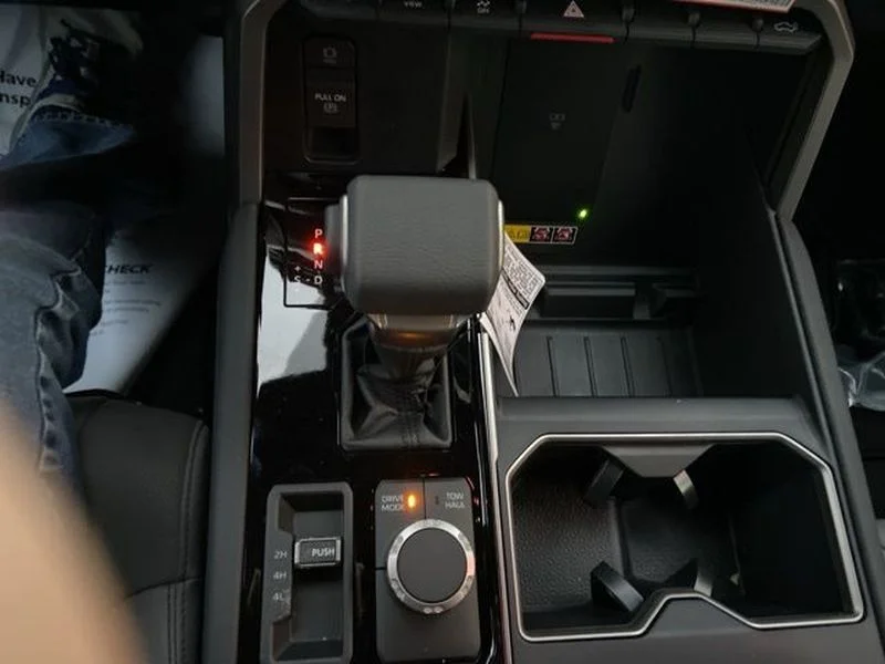 2026 Toyota Tundra Limited - Photo 22
