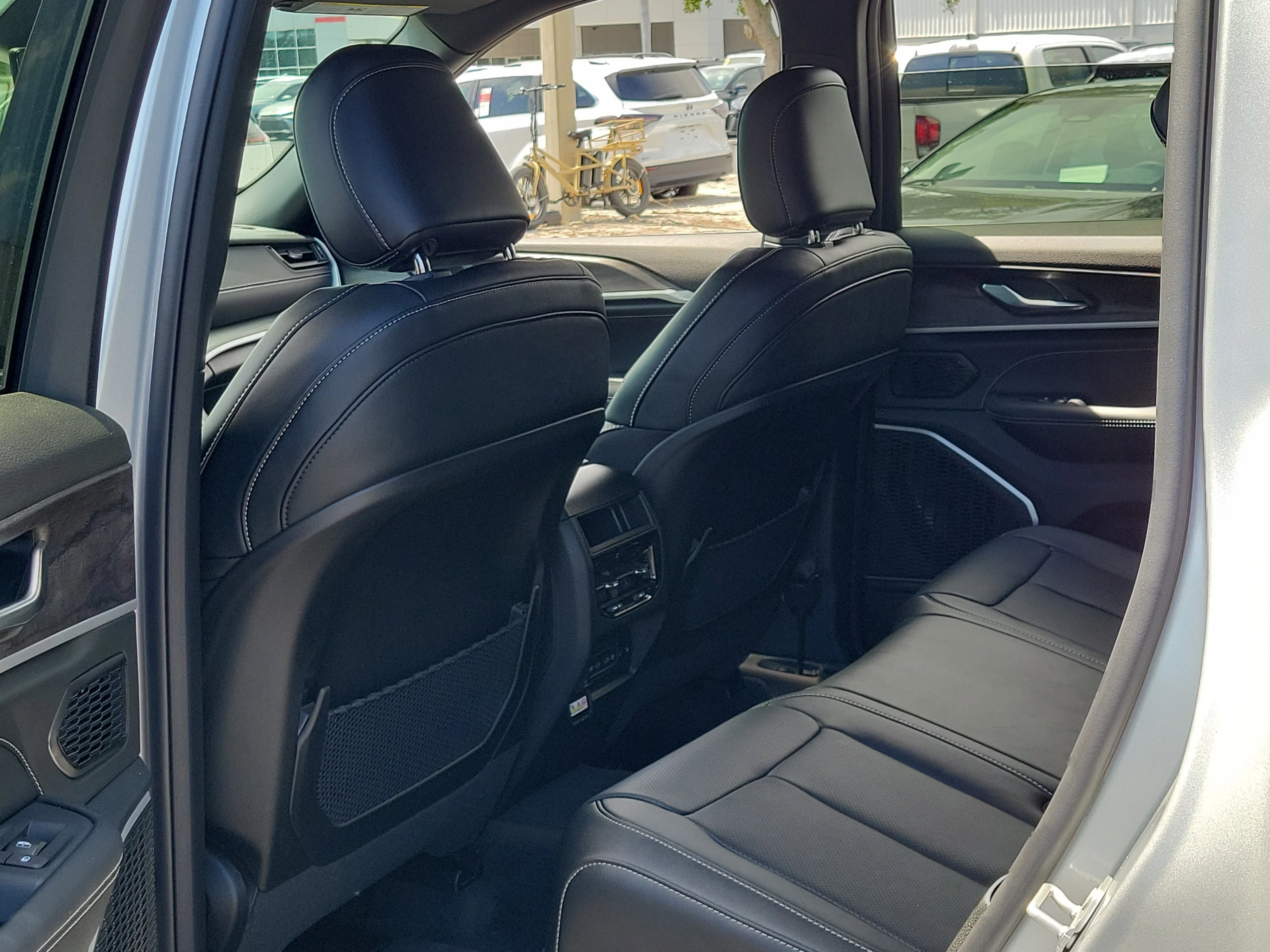 New 2026 Silver Zynith Jeep Limited Reserve image 12