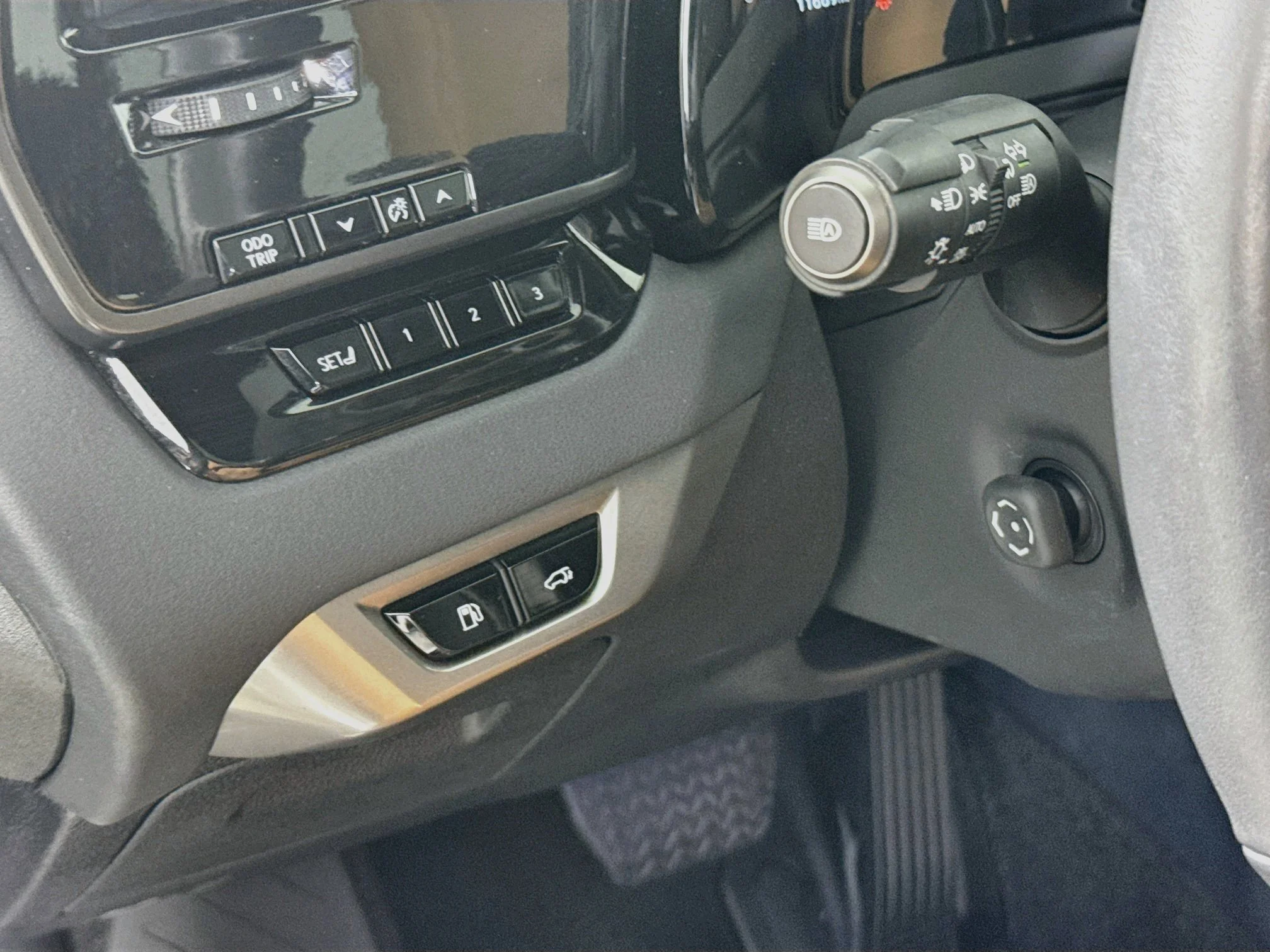Certified Used 2025 Nightfall Mica Lexus 350h Premium Plus image 10