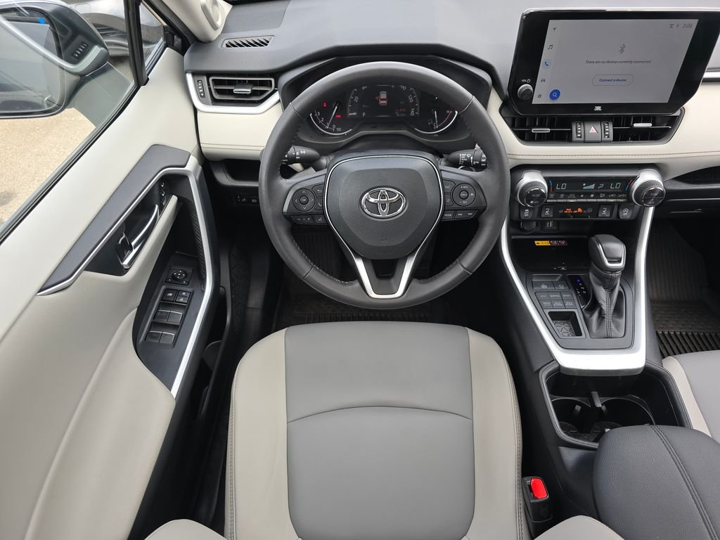 Used 2025 Gray Toyota XLE Premium image 17