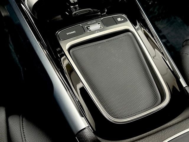 Used 2026 Black Mercedes-Benz GLB 250 image 32