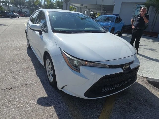 Used 2021 White Toyota LE image 3