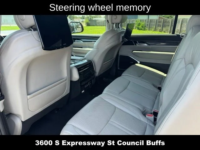 Used 2022 Silver Jeep Series III image 16