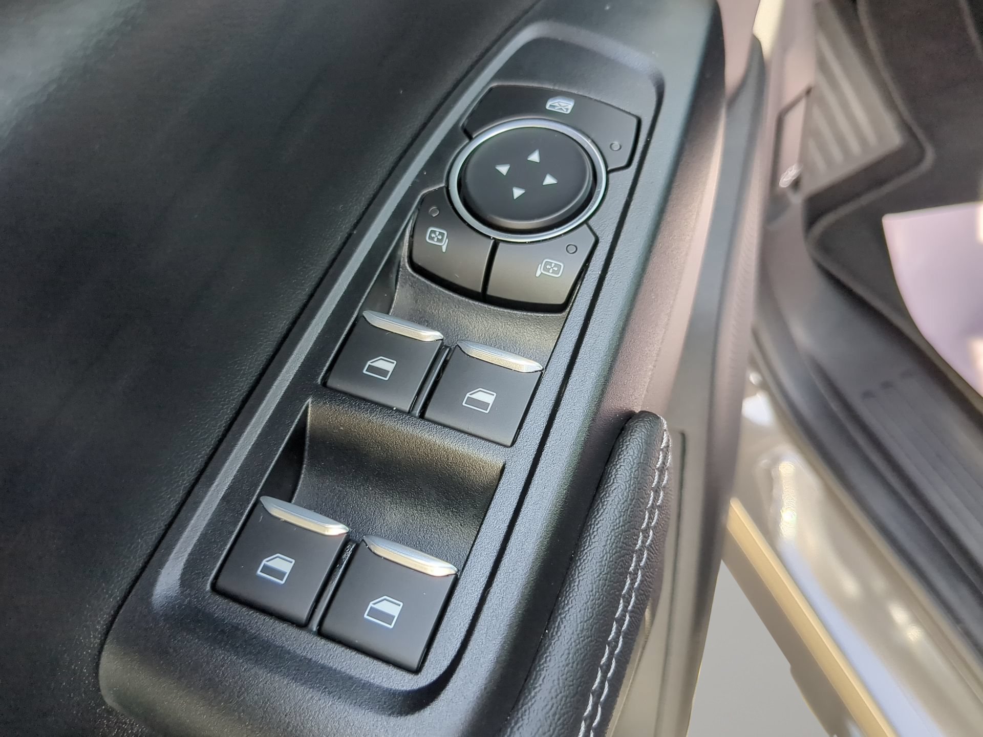 New 2026 Marsh Gray Ford XLT image 52