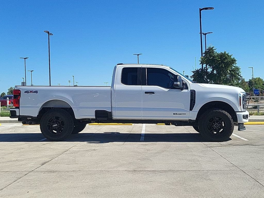 Used 2023 White Ford XL image 9