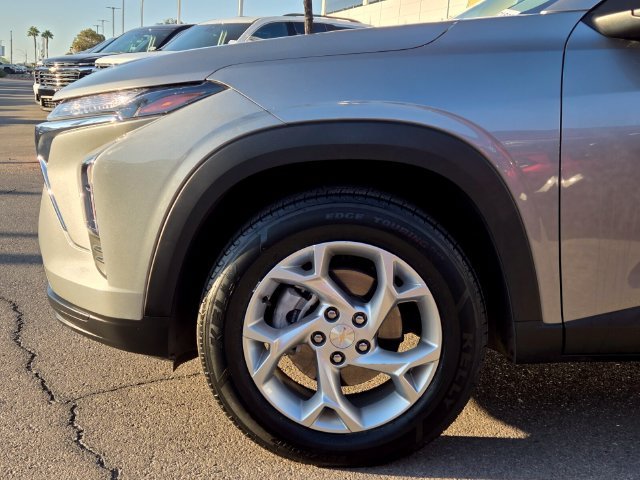 2024 Chevrolet Trax LS - Photo 7