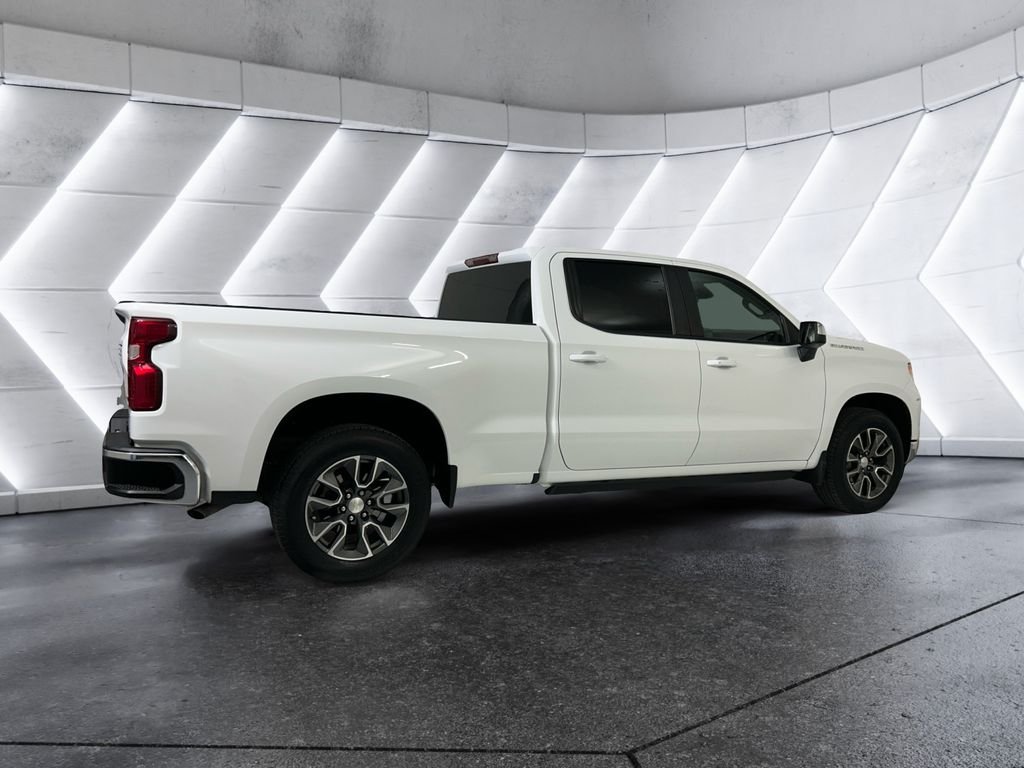 Used 2023 White Chevrolet LT image 4