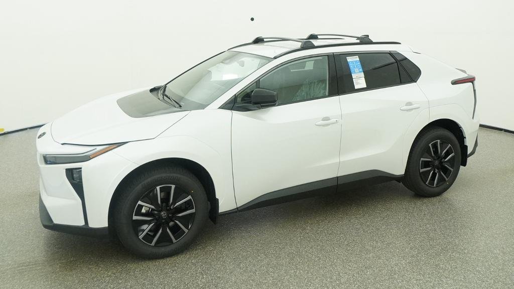 New 2026 Wind Chill Pearl Toyota XLE image 5