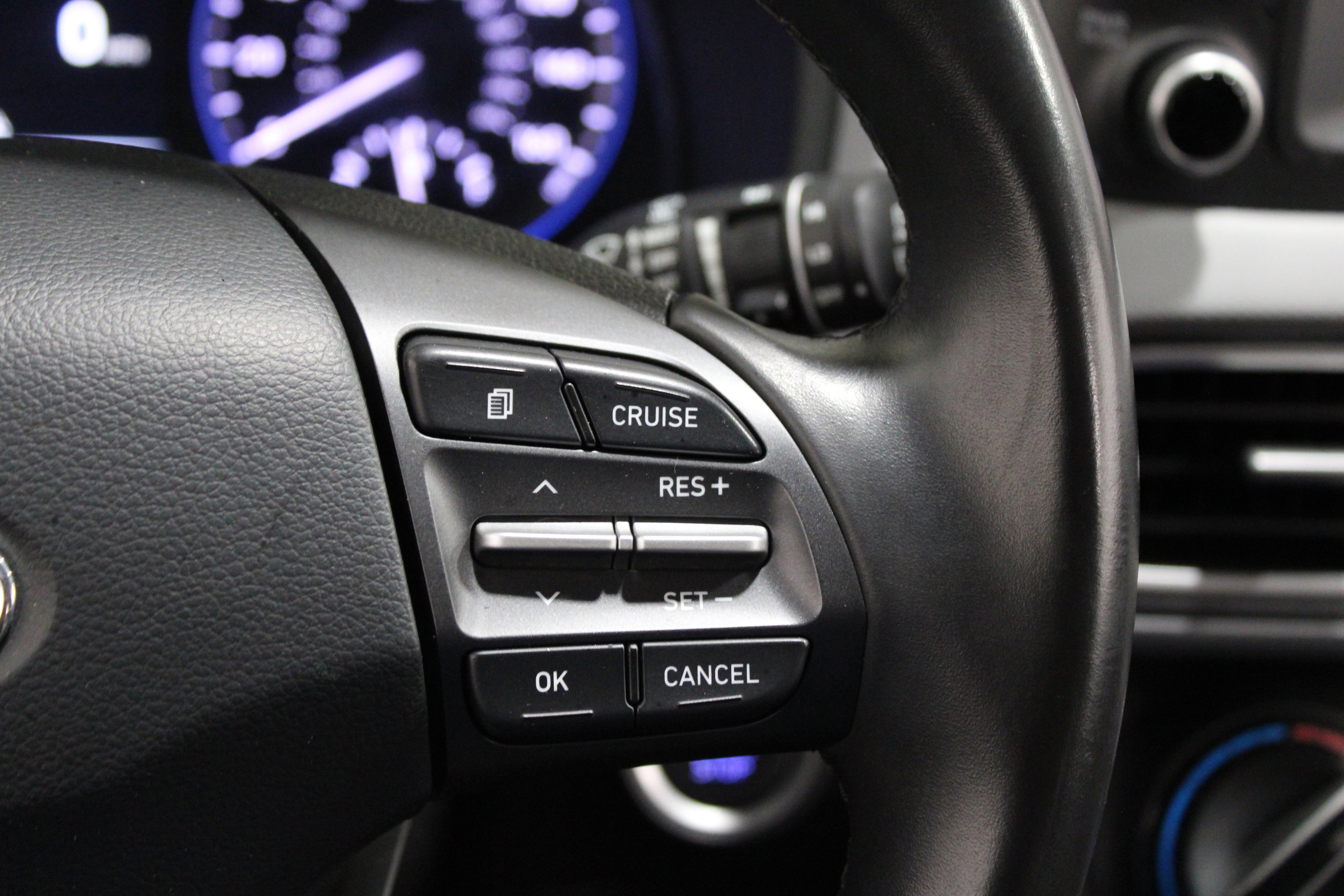 Used 2021 Ultra Black Hyundai SEL image 9