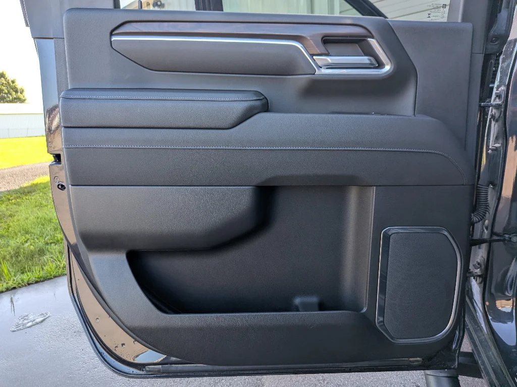 Used 2025 Titanium Rush Metallic GMC SLT image 20