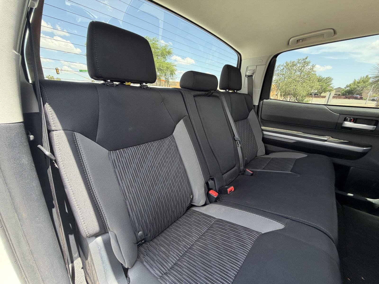 Used 2017 Super White Toyota SR5 image 17