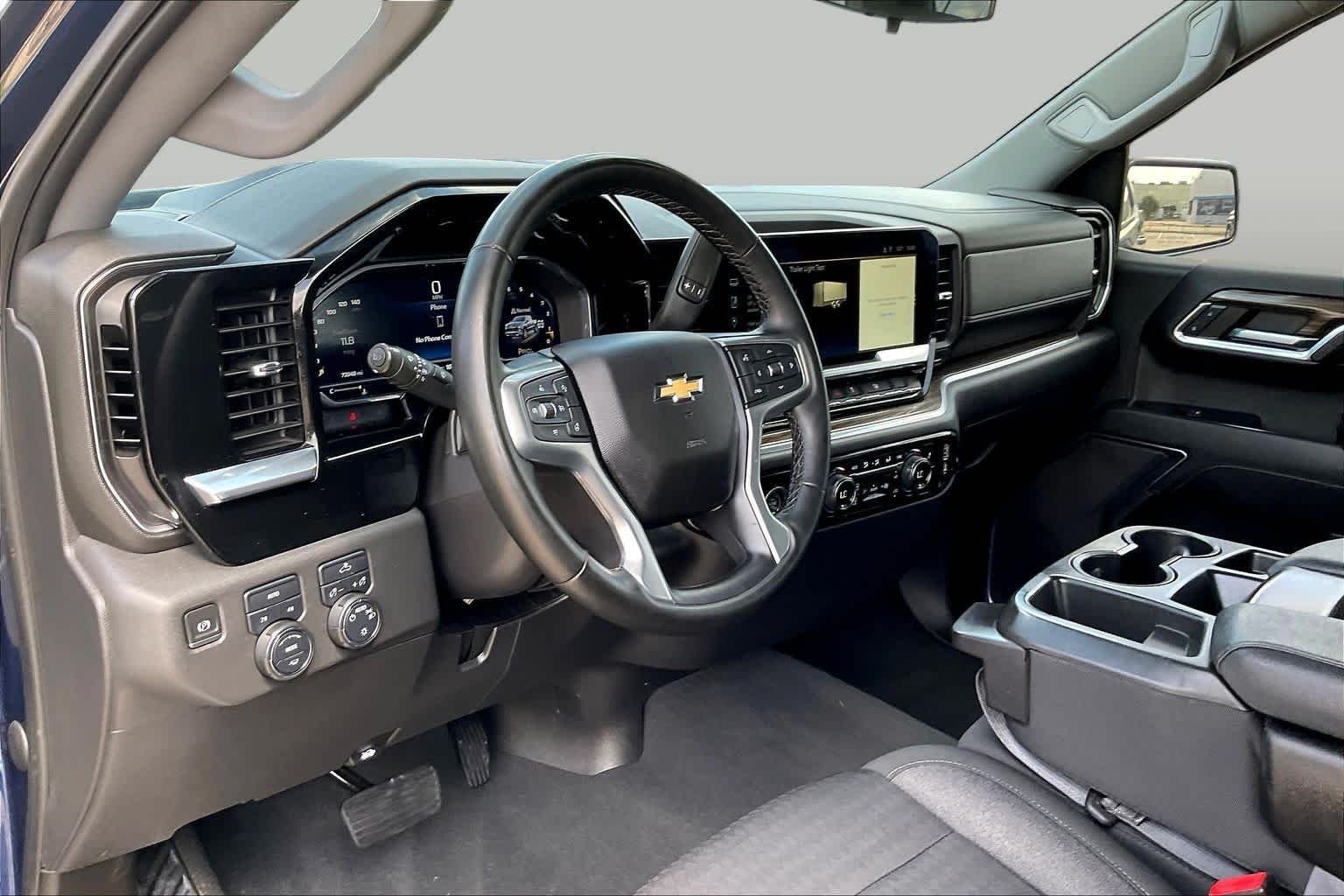 Used 2023 Northsky Blue Metallic Chevrolet LT image 17
