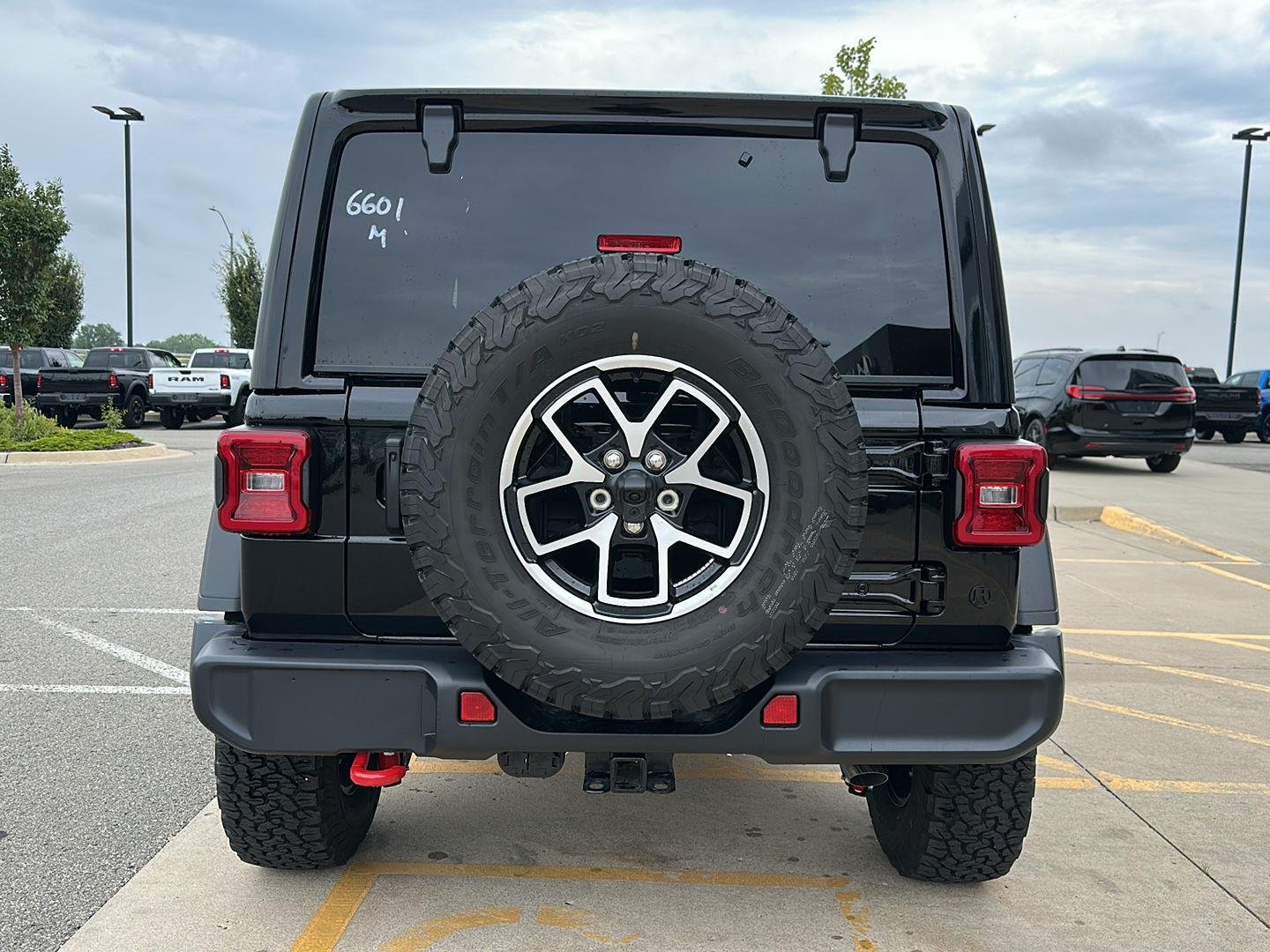 New 2026 Black Clearcoat Jeep Rubicon image 3