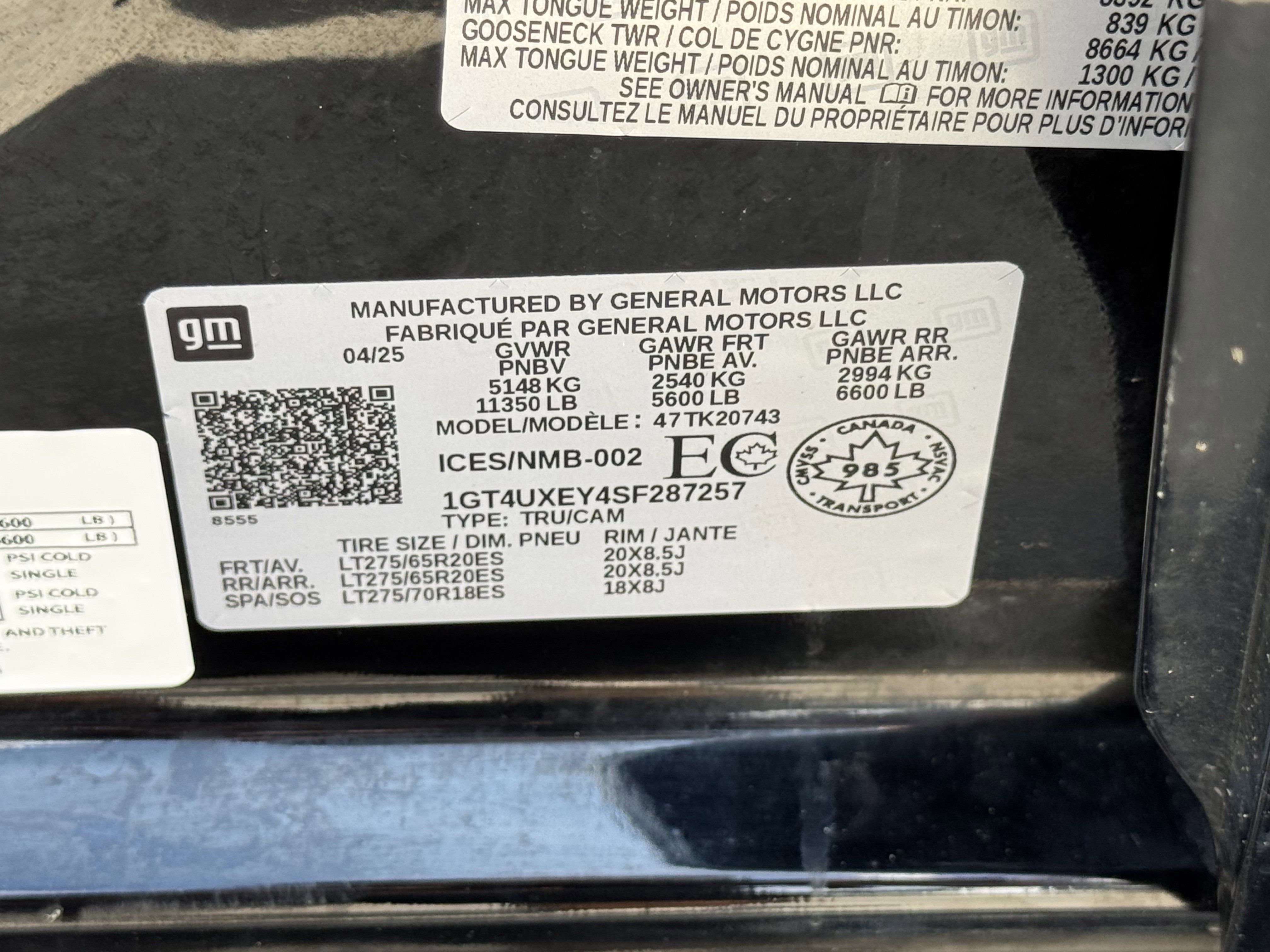 Used 2025 Onyx Black GMC Denali Ultimate image 32