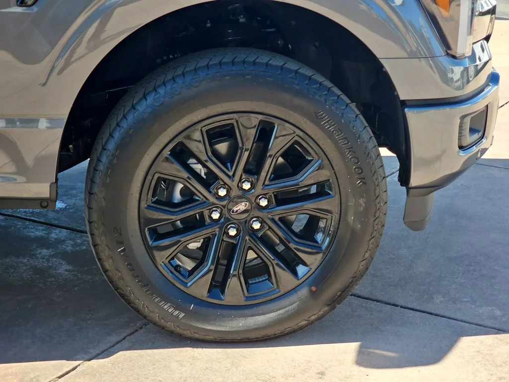 New 2026 Carbonized Gray Metallic Ford Lariat® image 39