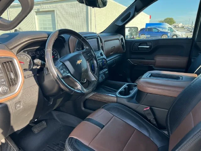 Used 2020 Gray Chevrolet High Country image 32