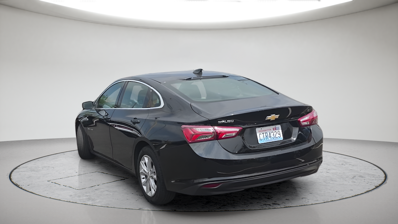 Used 2022 Mosaic Black Metallic Chevrolet LT image 9