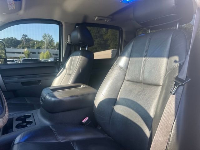 Used 2011 Silver GMC SLE image 13