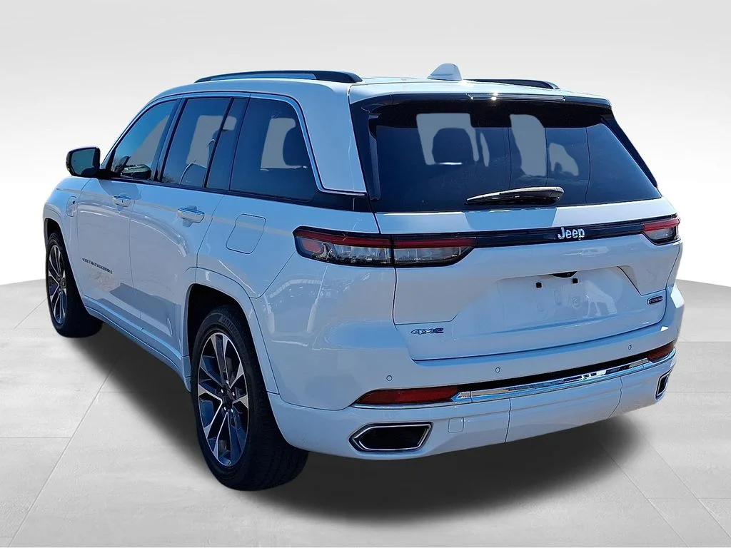 Used 2022 Bright White Clearcoat Jeep Overland 4xe image 4