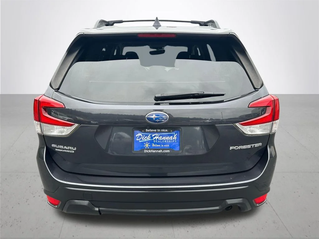 Used 2019 Gray Subaru Premium image 8