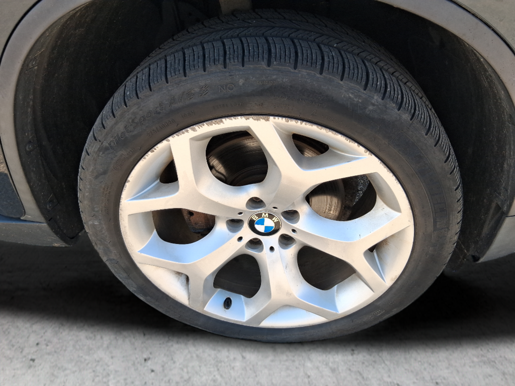 Used 2013 Blue BMW xDrive35i image 12