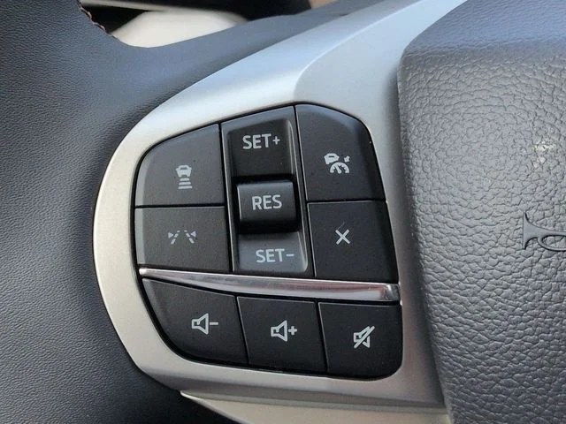 New 2026 Star White Metallic Tri-Coat Ford Active image 24