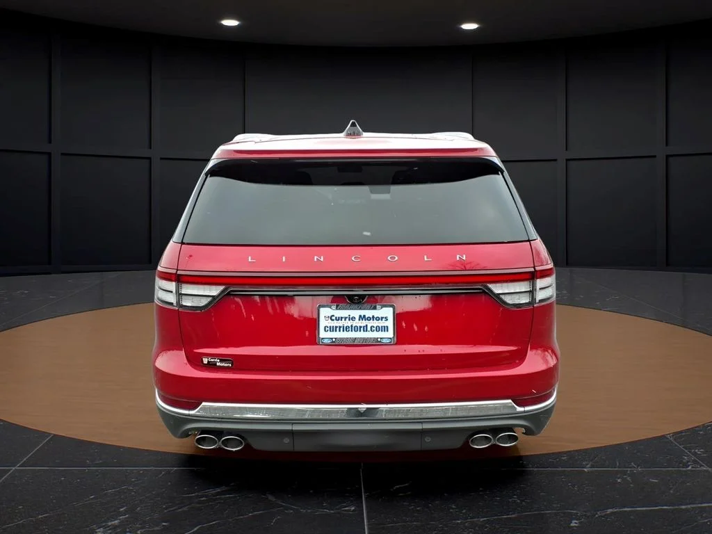 Used 2025 Red Lincoln Reserve image 6