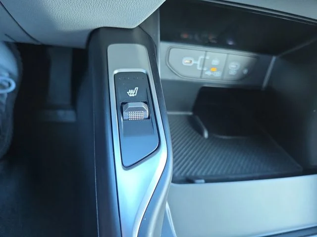 2026 Kia Sorento EX - Photo 11