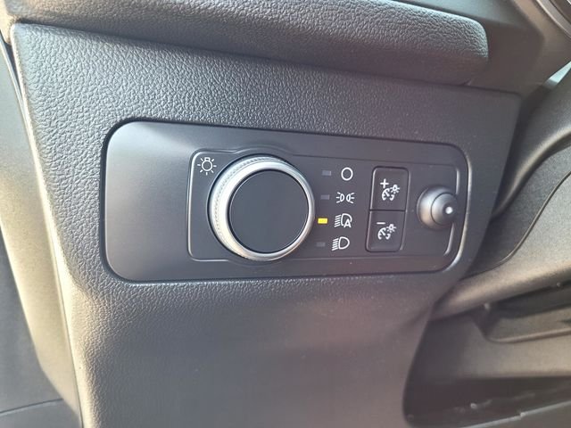 Used 2021 White Ford S image 15