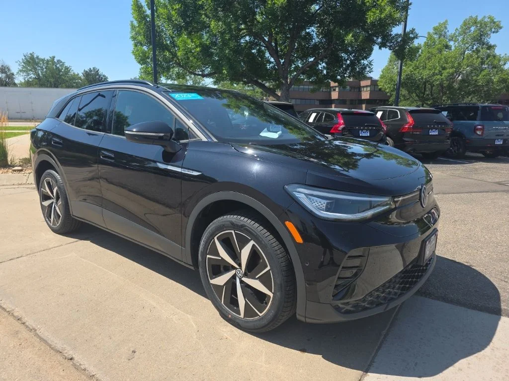 Certified Used 2023 Black Volkswagen Pro S image 8