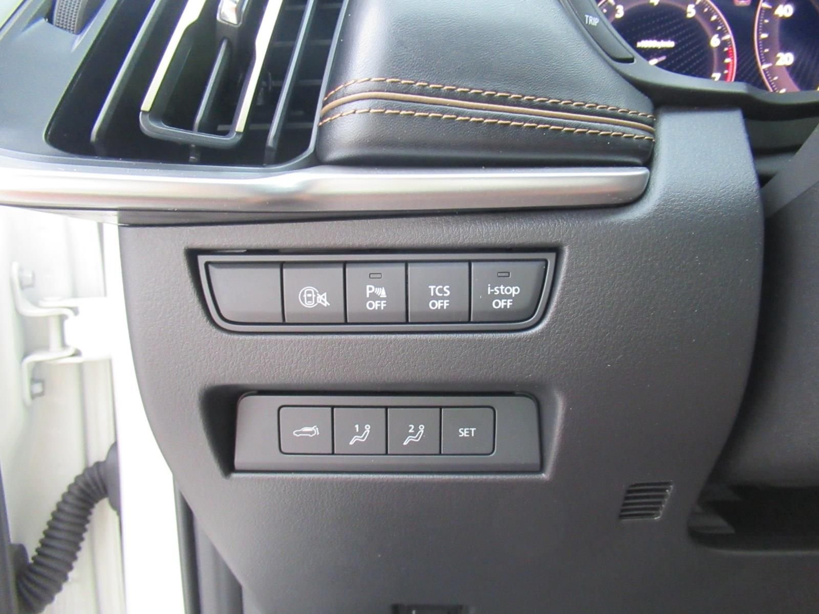 Used 2025 White Mazda 3.3 Turbo Premium Plus image 20