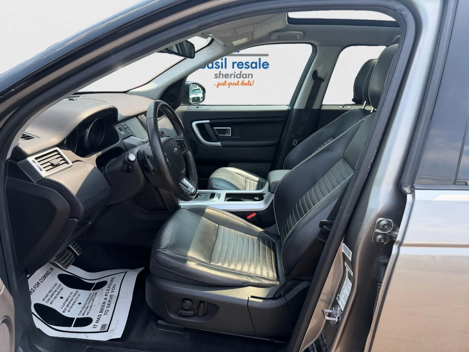 Used 2018 Corris Grey Metallic Land Rover HSE image 12