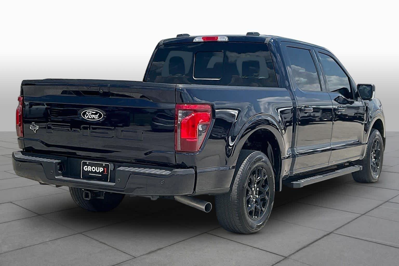 Used 2024 Antimatter Blue Ford XLT image 12